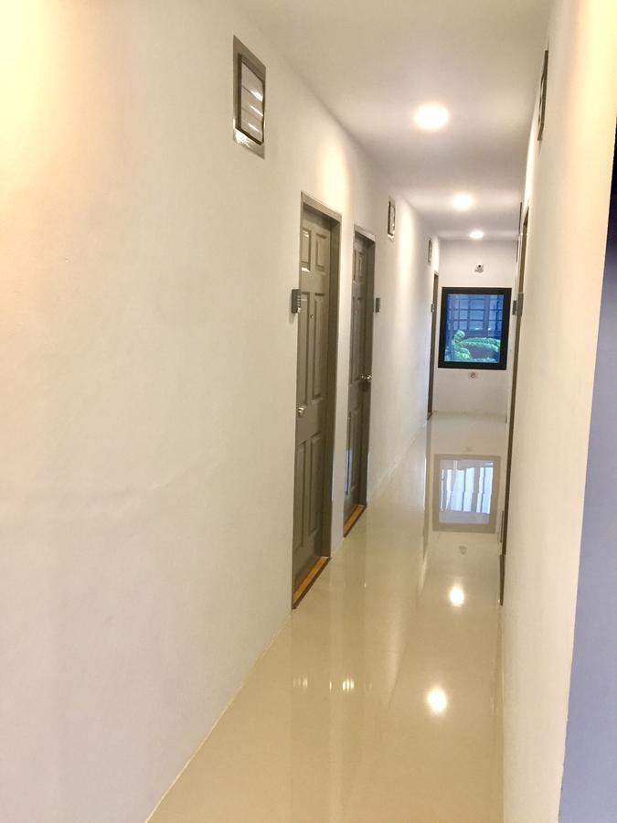 Inn Trog And Inn Soi (Adults Only) Bangkok Exterior photo
